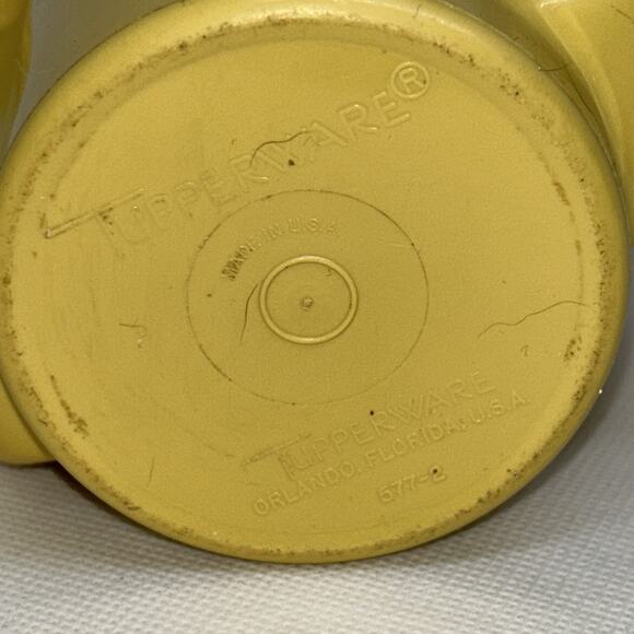 Tupperware Vintage Sugar Dispenser, 577-2, Orlando Florida, USA - Picture 10 of 10